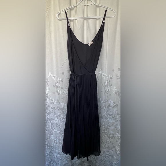 Aritzia Wilfred grey dress - Picture 1 of 2